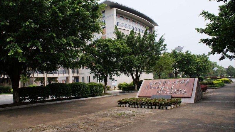 深圳电容批发价格差异背后的秘密